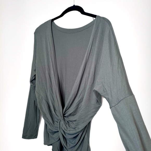 Reversible Long sleeved top New with Tags - Picture 5 of 8